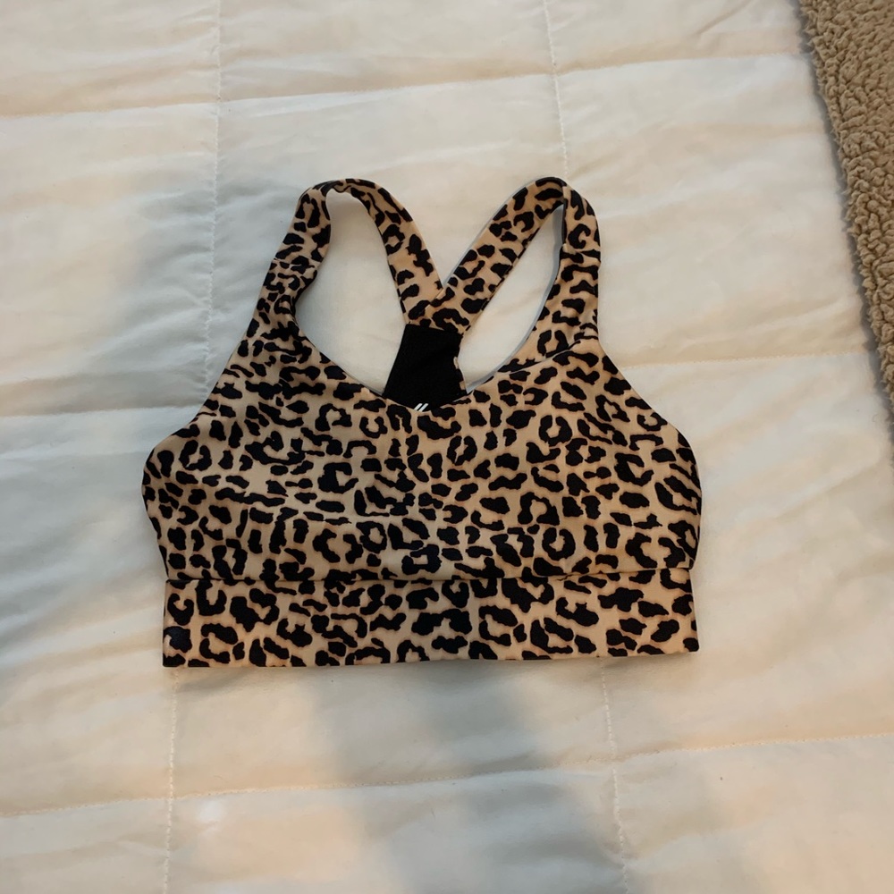 sports bra